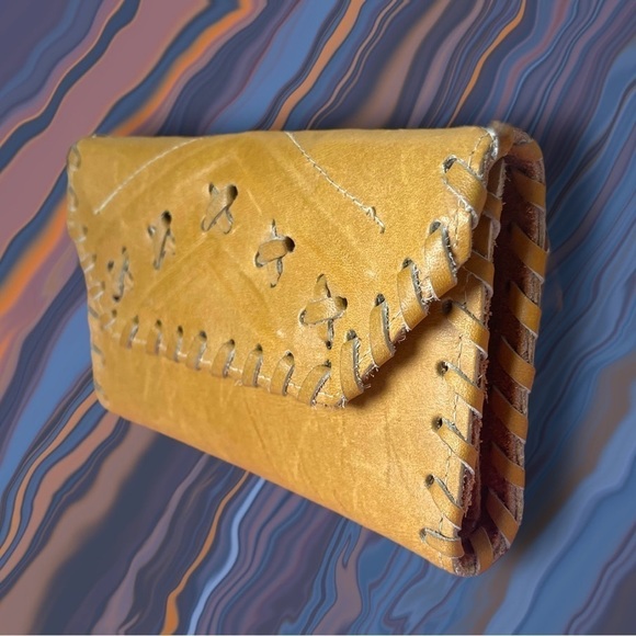 Handmade Hand Stitched Leather Wallet - Picture 5 of 9